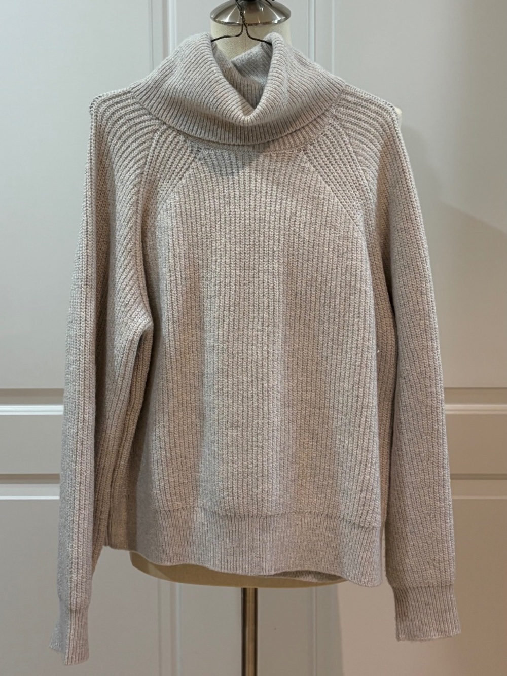 Chunky Knit Turtleneck Sweater Light Gray Oversized Cozy Pullover
